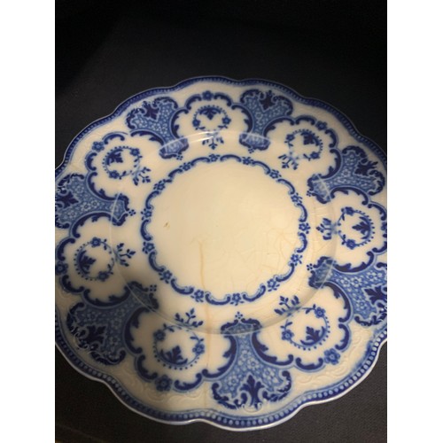 260 - LARGE BLUE & WHITE DINNER SERVICE