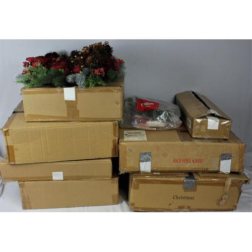 41 - 10 VARIOUS CHRISTMAS WREATHS (7 WITH BOXES)