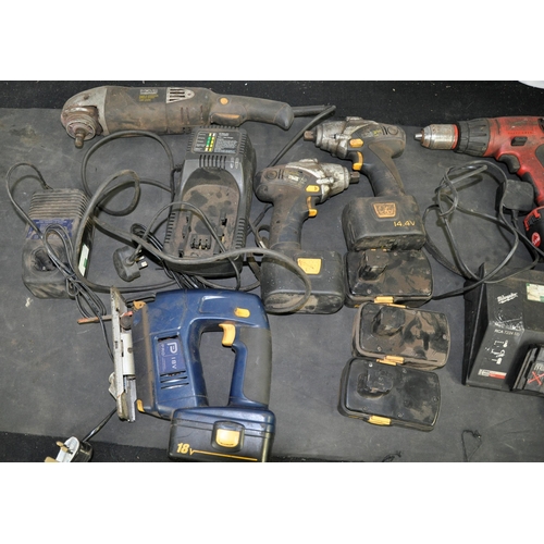 12 - VARIOUS CORDED & CORDLESS TOOLS, BATTERIES & CHARGERS, INCLUDING MILWAUKEE - SOLD FOR SPARES