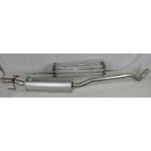 50 - CAR EXHAUST (GM116G - A1826B, 031417, 031595) AND HOLDING FRAME