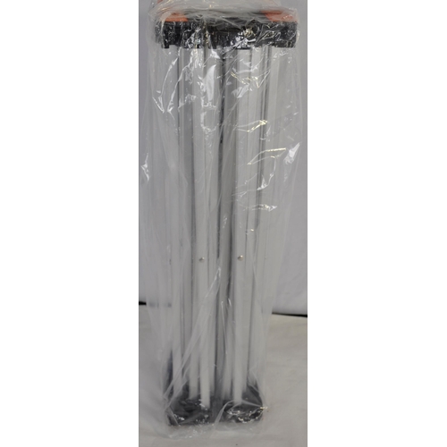 50 - CAR EXHAUST (GM116G - A1826B, 031417, 031595) AND HOLDING FRAME