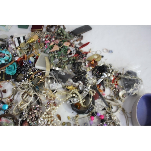 58 - BOX COSTUME JEWELLERY