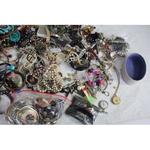58 - BOX COSTUME JEWELLERY