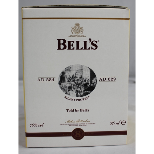287 - BELL'S EXTRA SPECIAL OLD SCOTCH WHISKY LIMTED EDITION CHRISTMAS DECANTER 2003 AND BELL'S BLENDED SCO... 