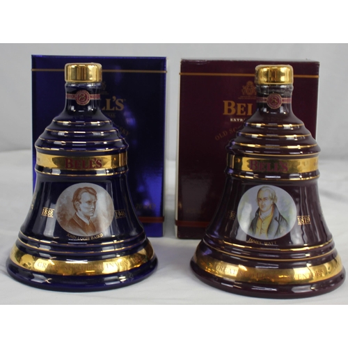 289 - 2 BELL'S EXTRA SPECIAL OLD SCOTCH WHISKY LIMTED CHRISTMAS DECANTERS 2002 AND 2004. FULL AND SEALED