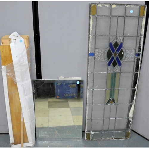81 - LEADLIGHT GLASS PANEL AND PART PACK LAMINATE FLOORING AND 3 MIRRORS