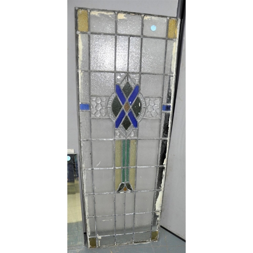 81 - LEADLIGHT GLASS PANEL AND PART PACK LAMINATE FLOORING AND 3 MIRRORS