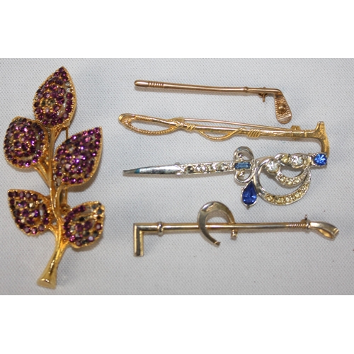 84 - QUANTITY OF JEWELLERY ETC: 2 ROYAL WORCESTER BROOCHES, RABBIT'S FOOT BROOCH, PAIR ROYAL DOULTON EARR... 