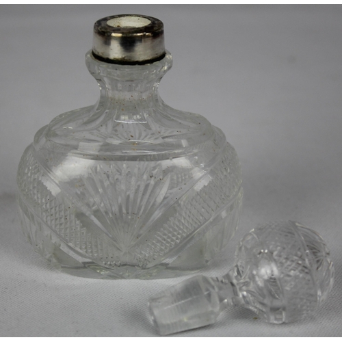 84 - QUANTITY OF JEWELLERY ETC: 2 ROYAL WORCESTER BROOCHES, RABBIT'S FOOT BROOCH, PAIR ROYAL DOULTON EARR... 