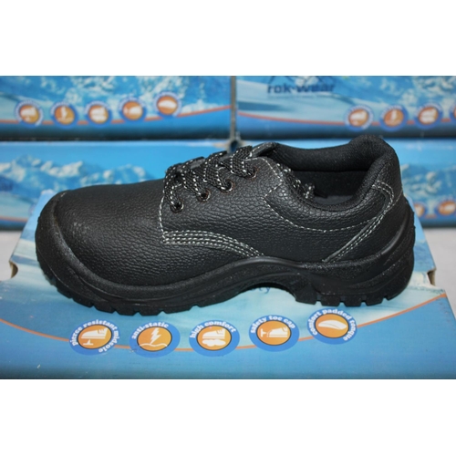 120 - 6 PAIR ROK-WEAR SAFETY SHOES SIZE 3