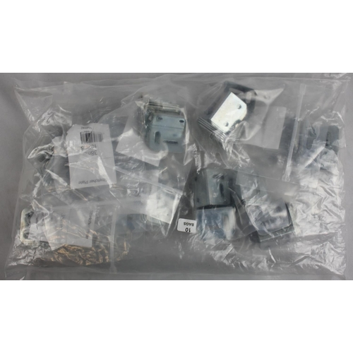 124 - 1 PACK (10 BAGS OF 25 PER PACK) OF PLAIN BRASS PLATED GLASS PLATES (32mm), 1 PACK (10 BAGS OF 10 PER... 