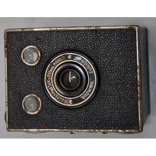 156 - VARIOUS CAMERAS AND MOVIE PROJECTORS