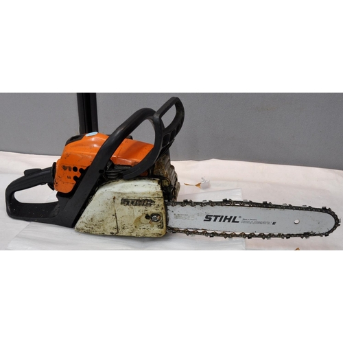 121 - STIHL MS 211 PETROL CHAIN SAW - WE HAVE BEEN ADVISED THAT THIS IS WORKING BUT WITH A LEAK IN THE FUE... 