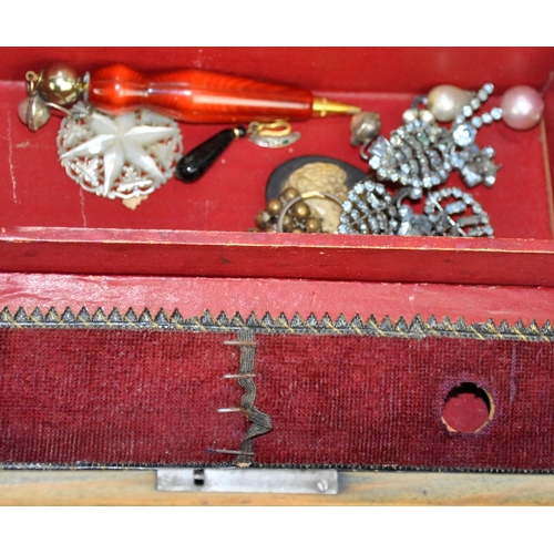 347 - QUANTITY OF COSTUME JEWELLERY