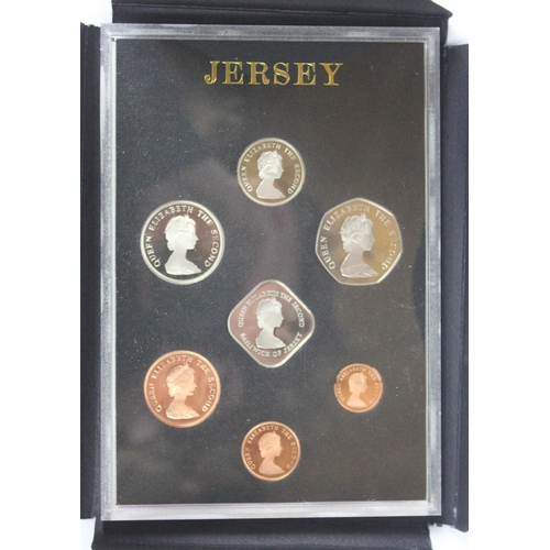 350 - 4 COMMEMORATIVE COIN SETS: PROOF COINAGE OF JERSEY 1981, THE COMPLETE SET OF ISLE OF MAN CROWN MINTE... 