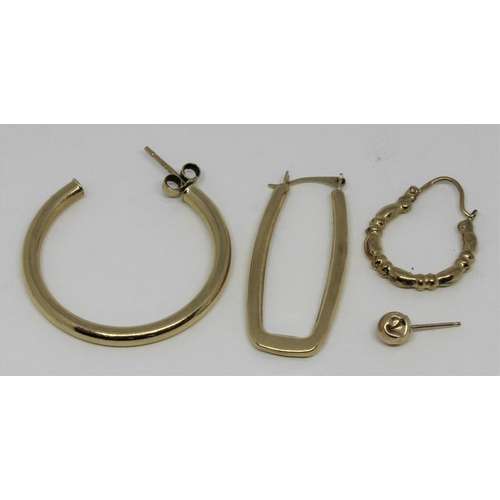 351 - 3 PAIRS EARRINGS AND 4 ODD EARRINGS ALL MARKED 375/9KT (4.7g)