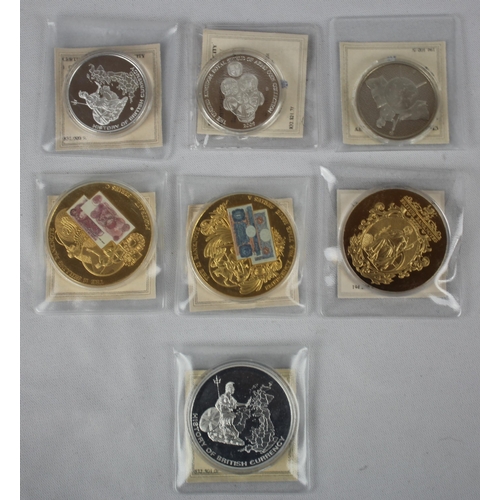 353 - 7 COMMEMORATIVE COINS: 3 of 'BRITISH BANKNOTE COIN SET' - THE &pound;1 BANKNOTE EMERGENCY WAR TIME I... 