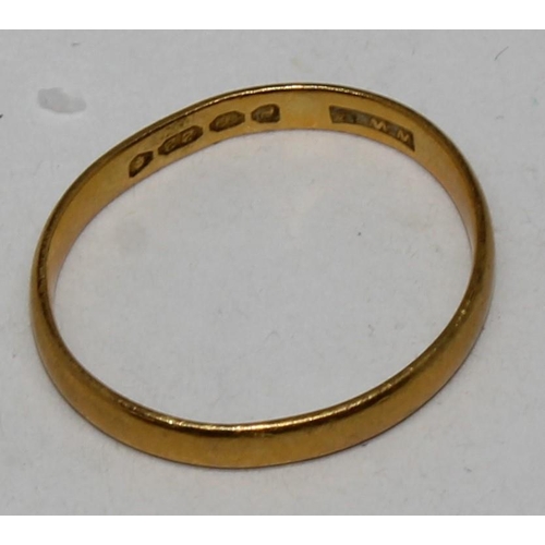 356 - 22ct GOLD WEDDING BAND SIZE J (1.5g)