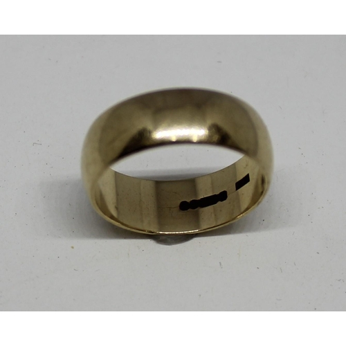370 - 9ct GOLD WEDDING BAND (5.9g) - SIZE Q