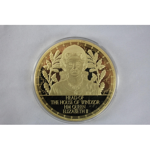 382 - 5 COMMEMORATIVE COINS: HEAD OF THE HOUSE OF WINDSOR HM QUEEN ELIZABETH II, 2 x THE DIAMOND JUBILEE O... 