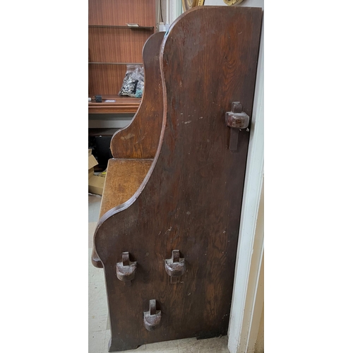 83 - OAK SETTLE - 44 INCHES WIDE