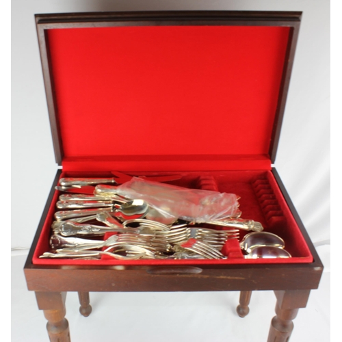 72A - CANTEEN TABLE WITH CUTLERY