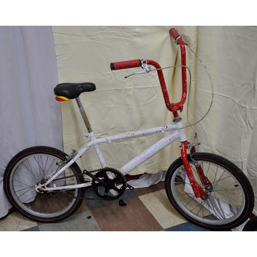 21 - 3 STUNT BIKES - QUARTER X-RATED, GT BIKES SLAMMER AND RED/WHITE PAINTED