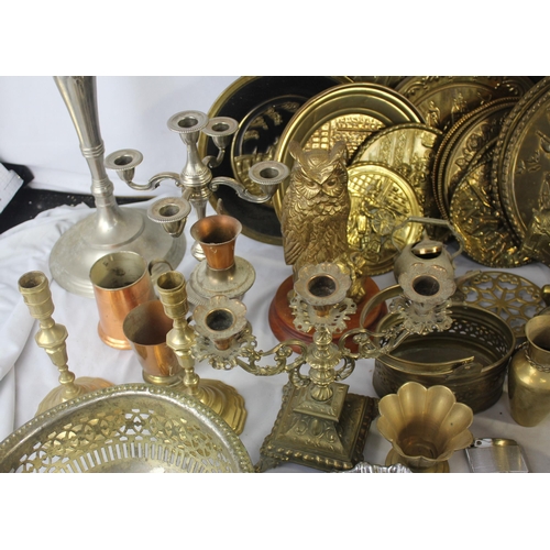 66 - VARIOUS METALWARE INCLUDING COPPER AND BRASS