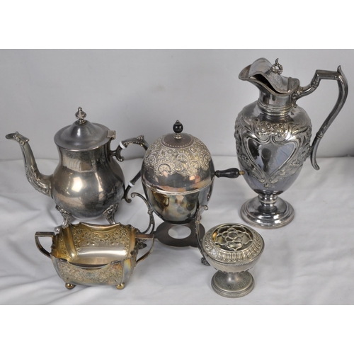 70 - QUANTITY PLATEDWARE & STAINLESS STEEL ITEMS