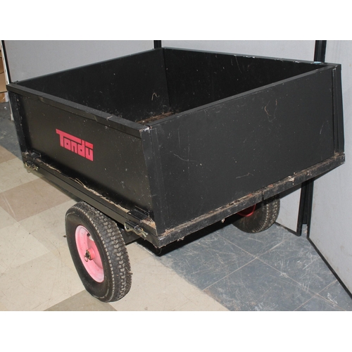 83 - SMALL TONDU BOX TRAILER (L93 x W78cm)