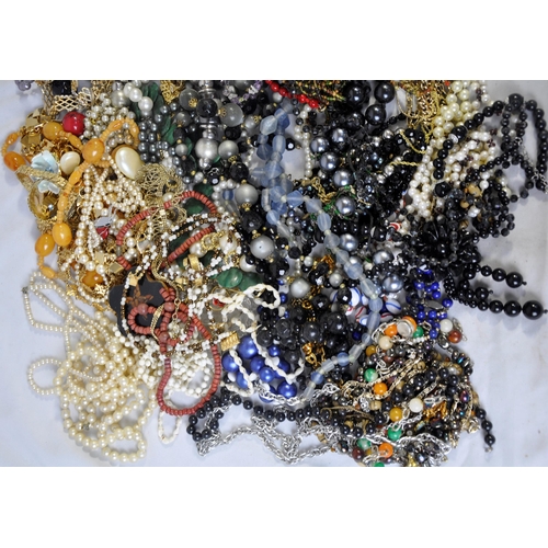 107 - BAG OF COSTUME JEWELLERY