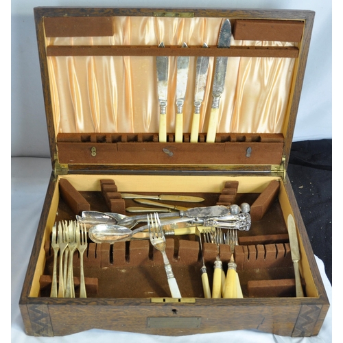 110 - WOODEN CUTLERY BOX, VARIOUS CUTLERY SETS (INCOMPLETE) INCLUDING SET WITH MOTHER OF PEARL HANDLES