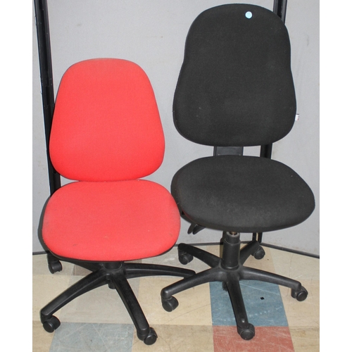 134 - 4 SWIVEL OFFICE ARMCHAIRS - 1 BLACK, 1 RED AND 2 GREY