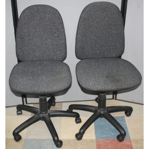 134 - 4 SWIVEL OFFICE ARMCHAIRS - 1 BLACK, 1 RED AND 2 GREY