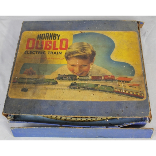 144 - HORNBY DUBLO ELECTRIC TRAIN SET