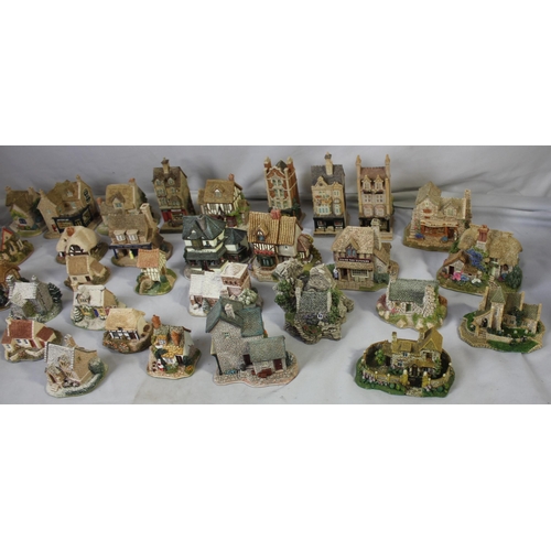 147 - QUANTITY OF LILLIPUT LANE COTTAGES