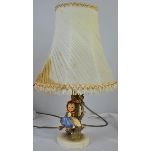 204 - HUMMEL WALL POCKET AND 2 HUMMEL TABLE LAMPS - 1 DAMAGED