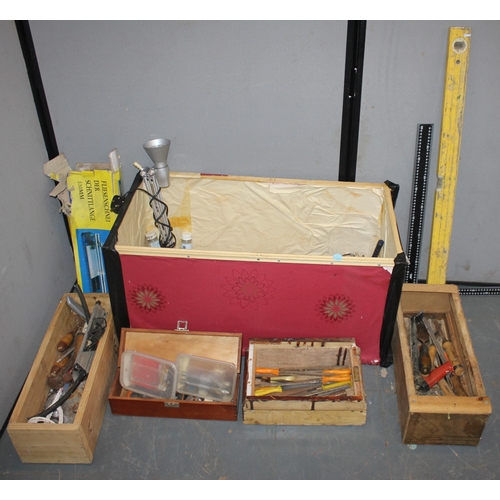 259 - CRATE CONTAINING BOXES OF VARIOUS TOOLS