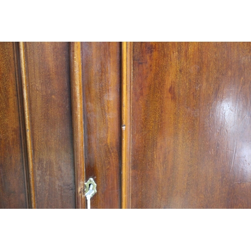 1 - LINEN PRESS WARDROBE