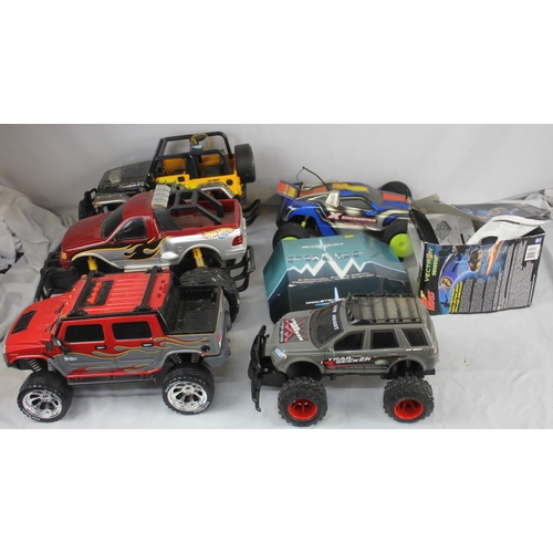 142 - REMOTE CONTROL CARS