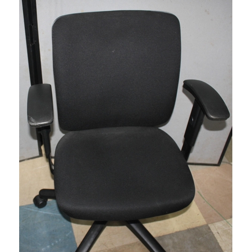 134A - 3 BLACK SWIVEL OFFICE ARMCHAIRS