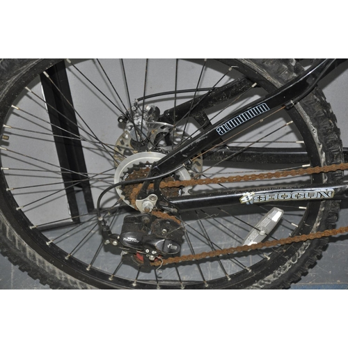 19 - 2 BIKES: SHOGUN GATECRASHER 200 21 SPEED MOUNTAIN BIKE WITH DISC BRAKES & APOLLO MAX 201 STUNT B... 