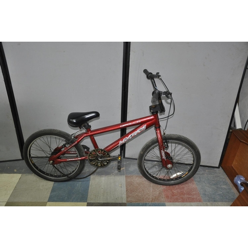 19 - 2 BIKES: SHOGUN GATECRASHER 200 21 SPEED MOUNTAIN BIKE WITH DISC BRAKES & APOLLO MAX 201 STUNT B... 