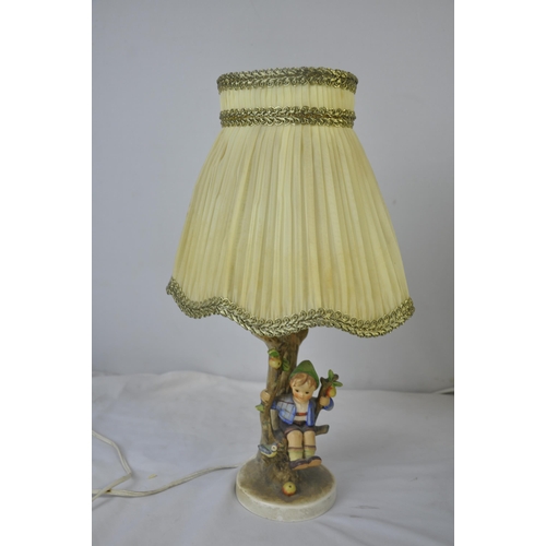 20 - HUMMEL WALL POCKET AND 2 HUMMEL TABLE LAMPS - DAMAGED