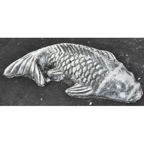 200 - 3 GARDEN ORNAMENTS - FISH, DOG AND PLAQUE 