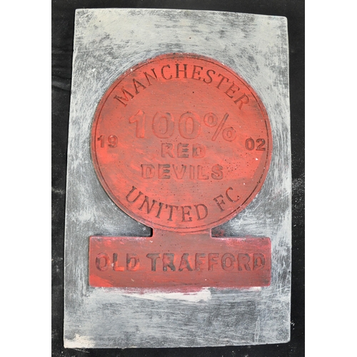 215 - 2 MANCHESTER UNITED FC 100% RED DEVILS PLAQUES