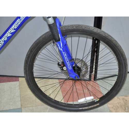 10 - BARRACUDA JACANA 21 SPEED MOUNTAIN BIKE