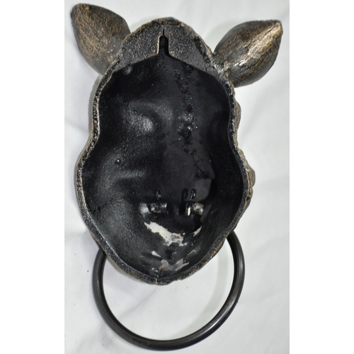 21 - BOAR HEAD WITH METAL RING