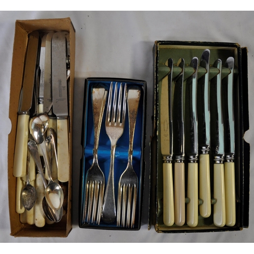 47 - MISCELLANEOUS - CUTLERY, TABLE WINDING KEY, PAIR 19TH CENTURY BRASS VASES, ALUMINIUM SAND CAST TRAY ... 