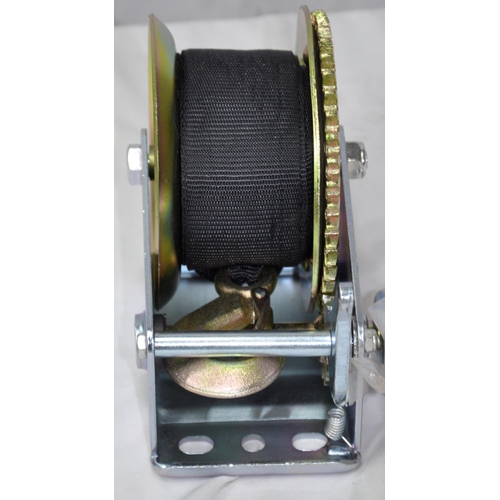 161 - 1400LB CAPACITY STRAP WINCH